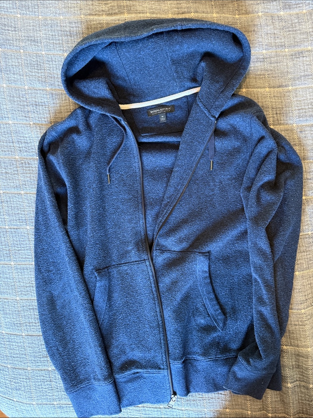 Banana Republic Men's Navy Zip-Up Hoodie Sweater (M; NWOT)